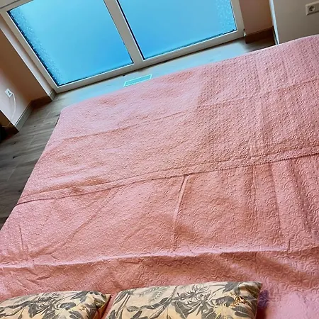 Bright Apartment, Private Parking شقة