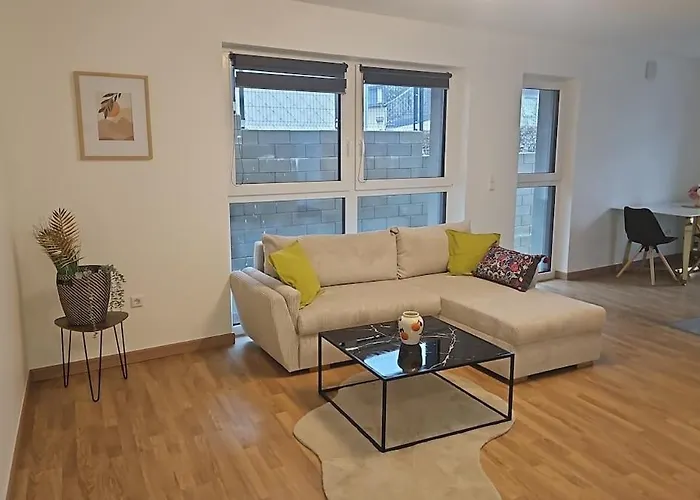 Apartament Bright Apartment, Private Parking