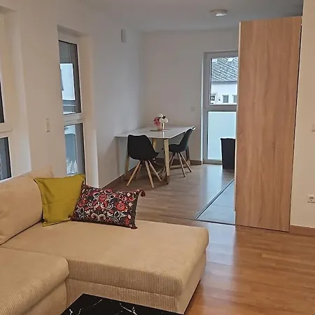 Bright Apartment, Private Parking