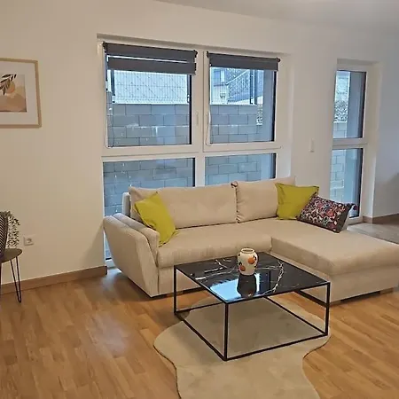 아파트 Bright Apartment, Private Parking