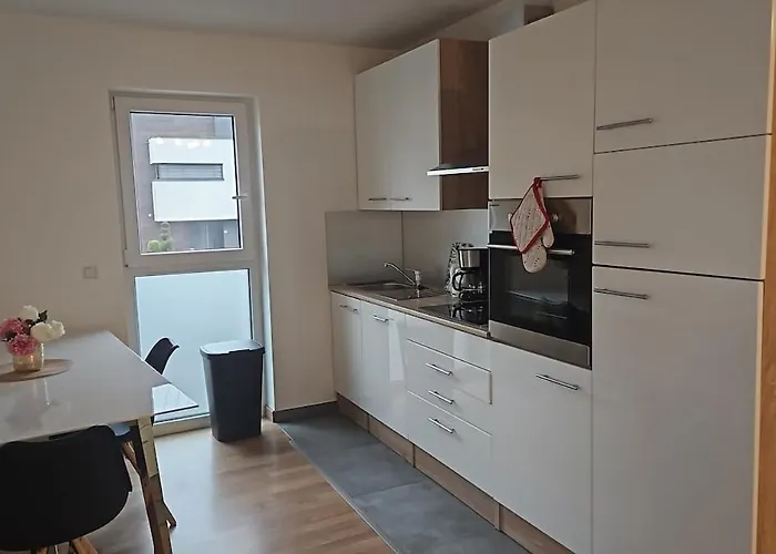 Bright Apartment, Private Parking Apartment *